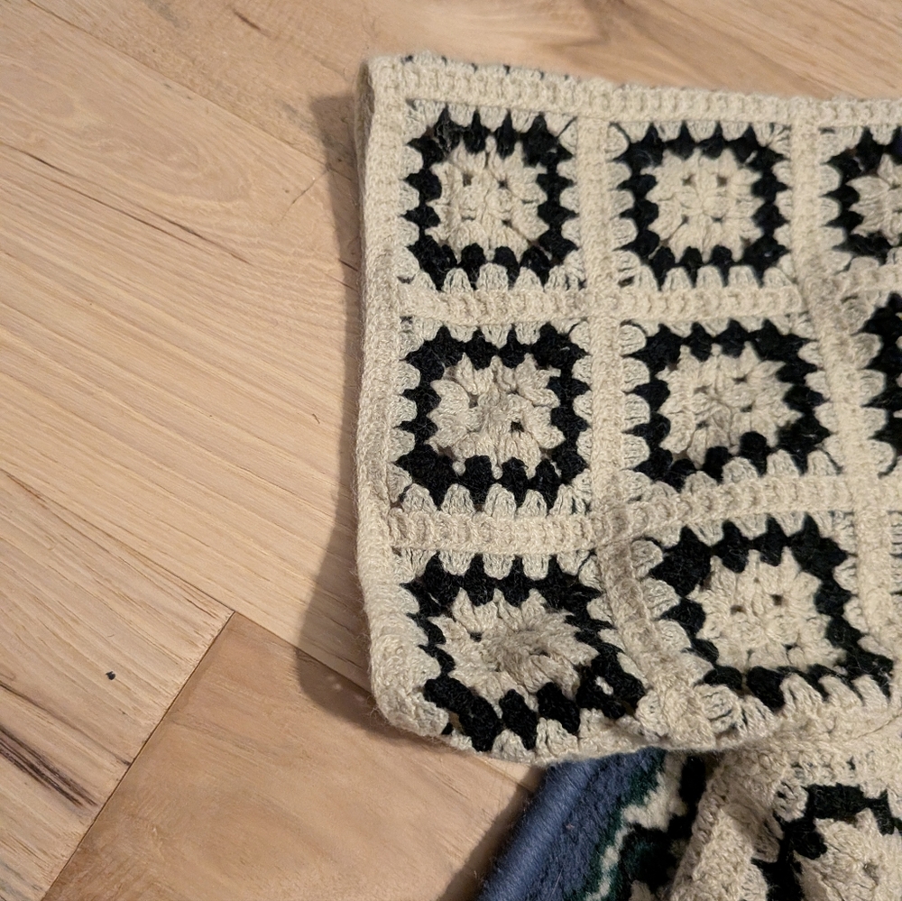 Sumwon Granny Square Black And Tan Cardigan/Button Down Shirt M - Picture 2 of 9